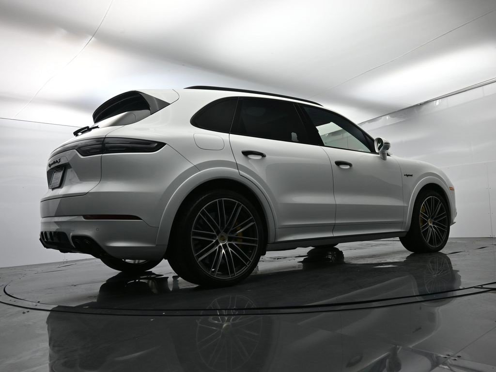 Used 2022 Porsche Cayenne Turbo S image 55