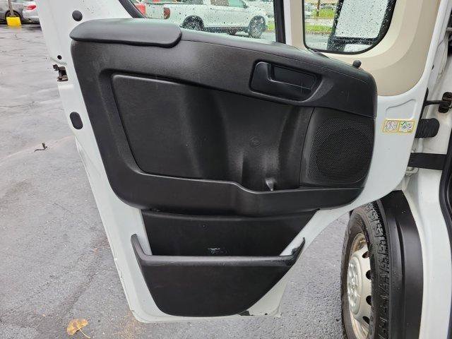 Used 2022 RAM ProMaster 2500 w/ Convenience Group FWD image 15