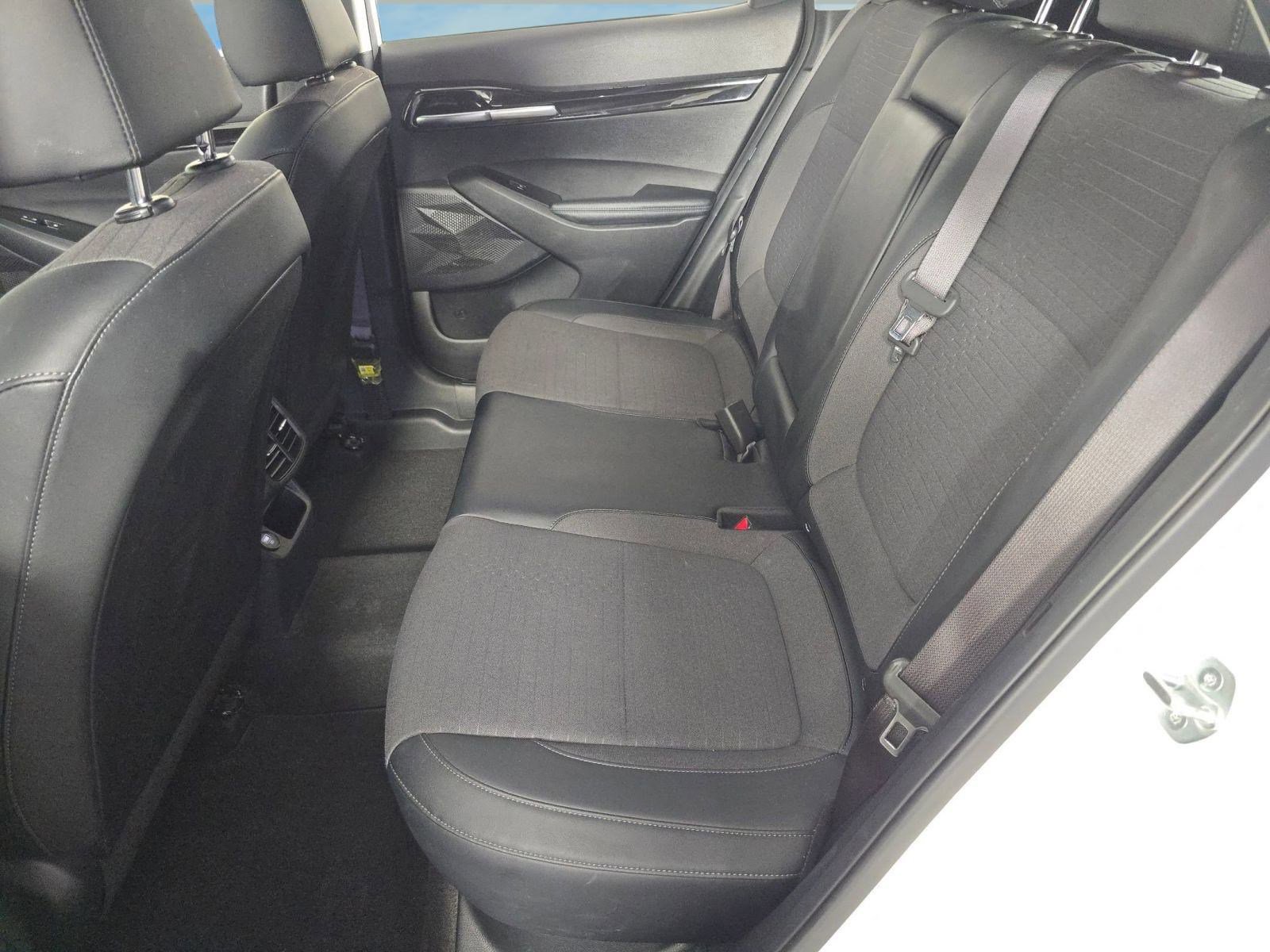 Used 2023 Kia Seltos S image 12