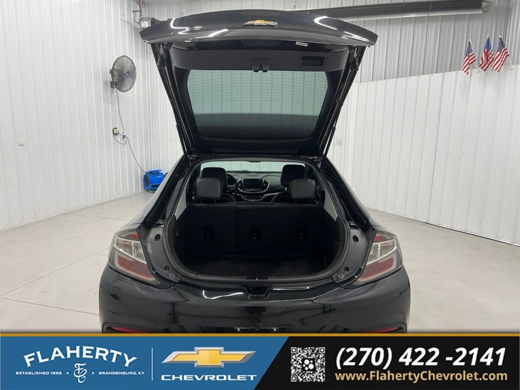 Used 2017 Chevrolet Volt LT w/ Comfort Package FWD image 18