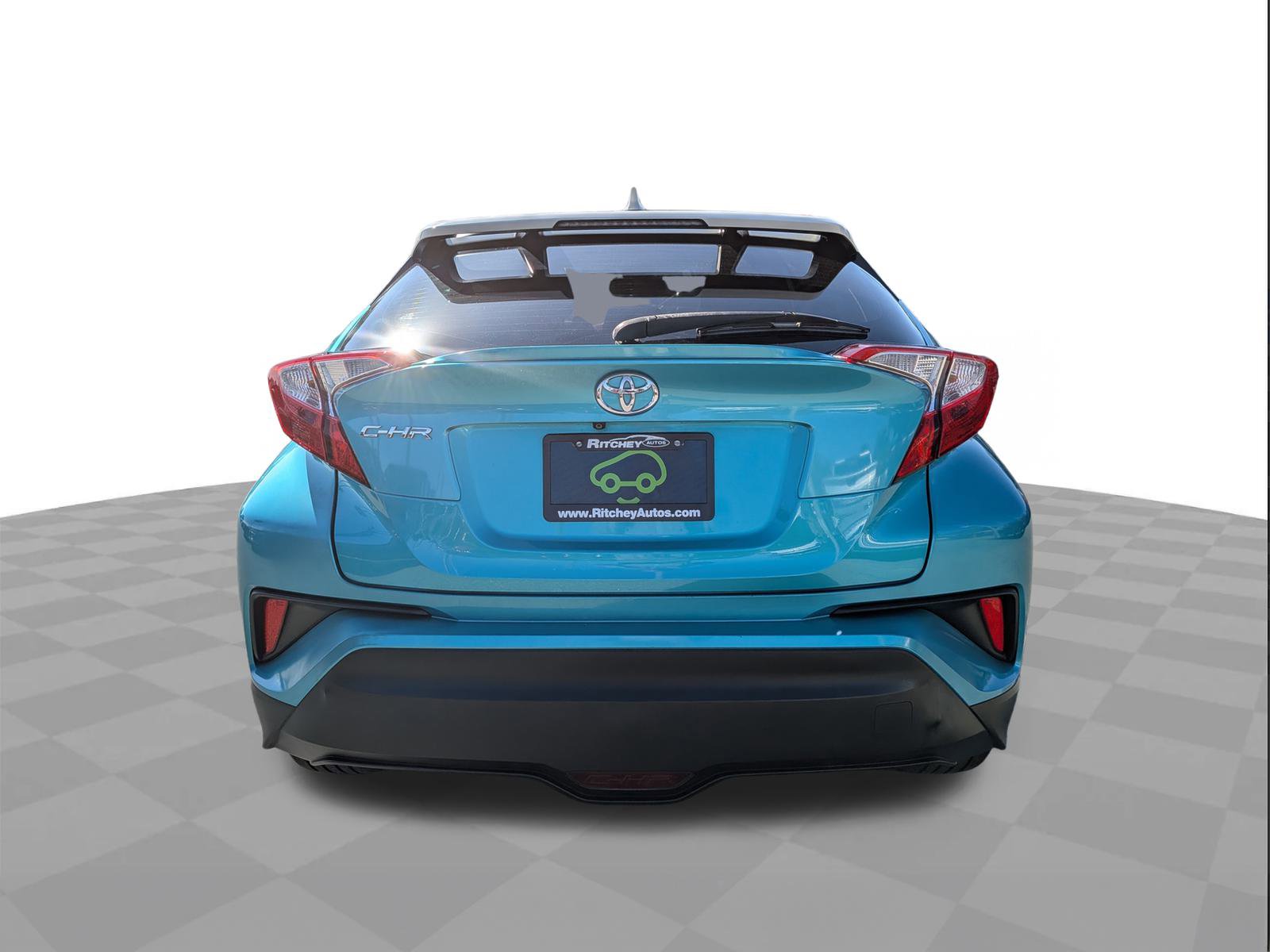 Used 2018 Toyota C-HR XLE image 5