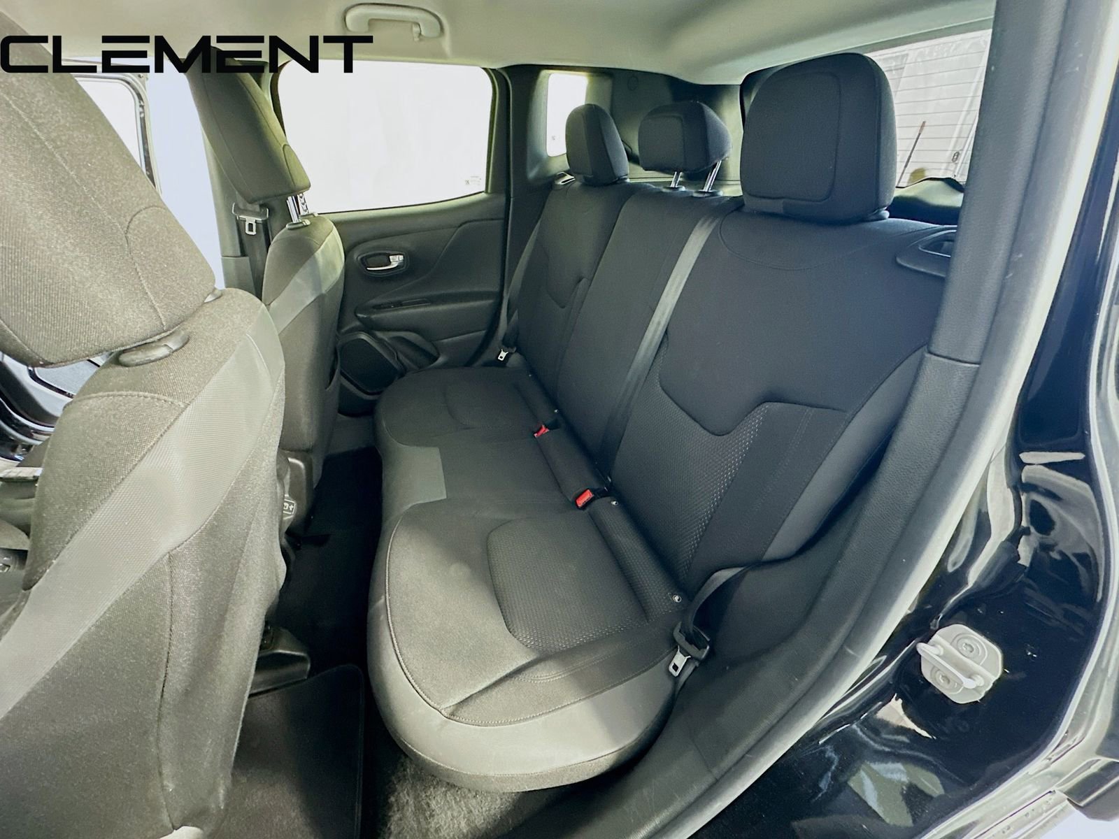 Used 2019 Jeep Renegade Altitude w/ Quick Order Package 2XM image 30