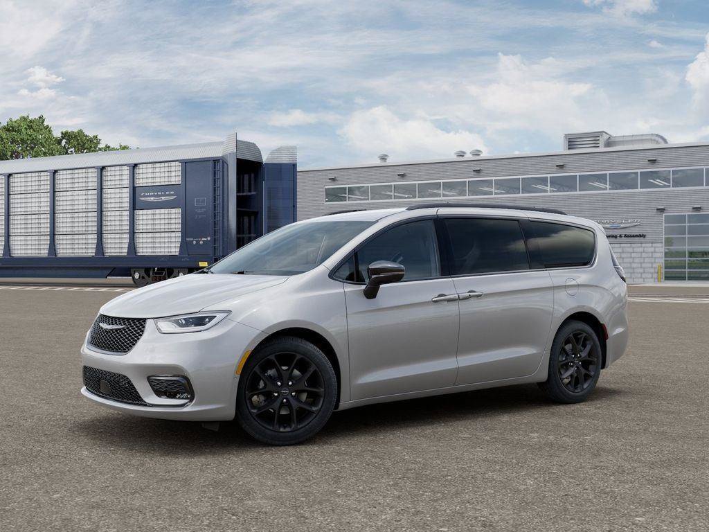 New 2026 Chrysler Pacifica Select w/ S Appearance Package FWD image 2