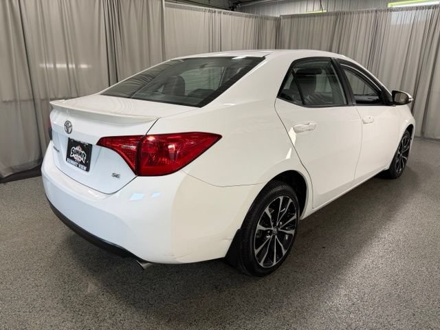Used 2017 Toyota Corolla SE w/ Carpet Mat Package (TMS) FWD image 4