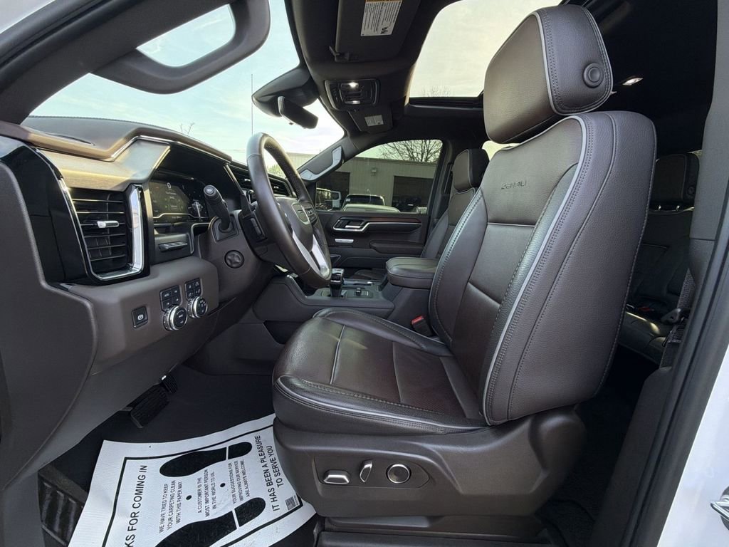 Used 2025 GMC Sierra 1500 Denali w/ Denali Reserve Package AWD/4WD image 13