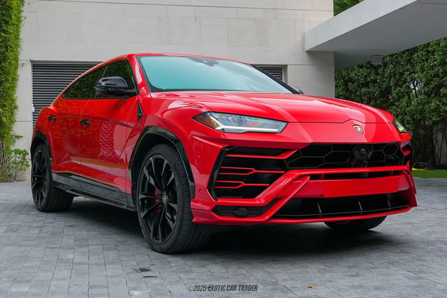 Used 2019 Lamborghini Urus image 12