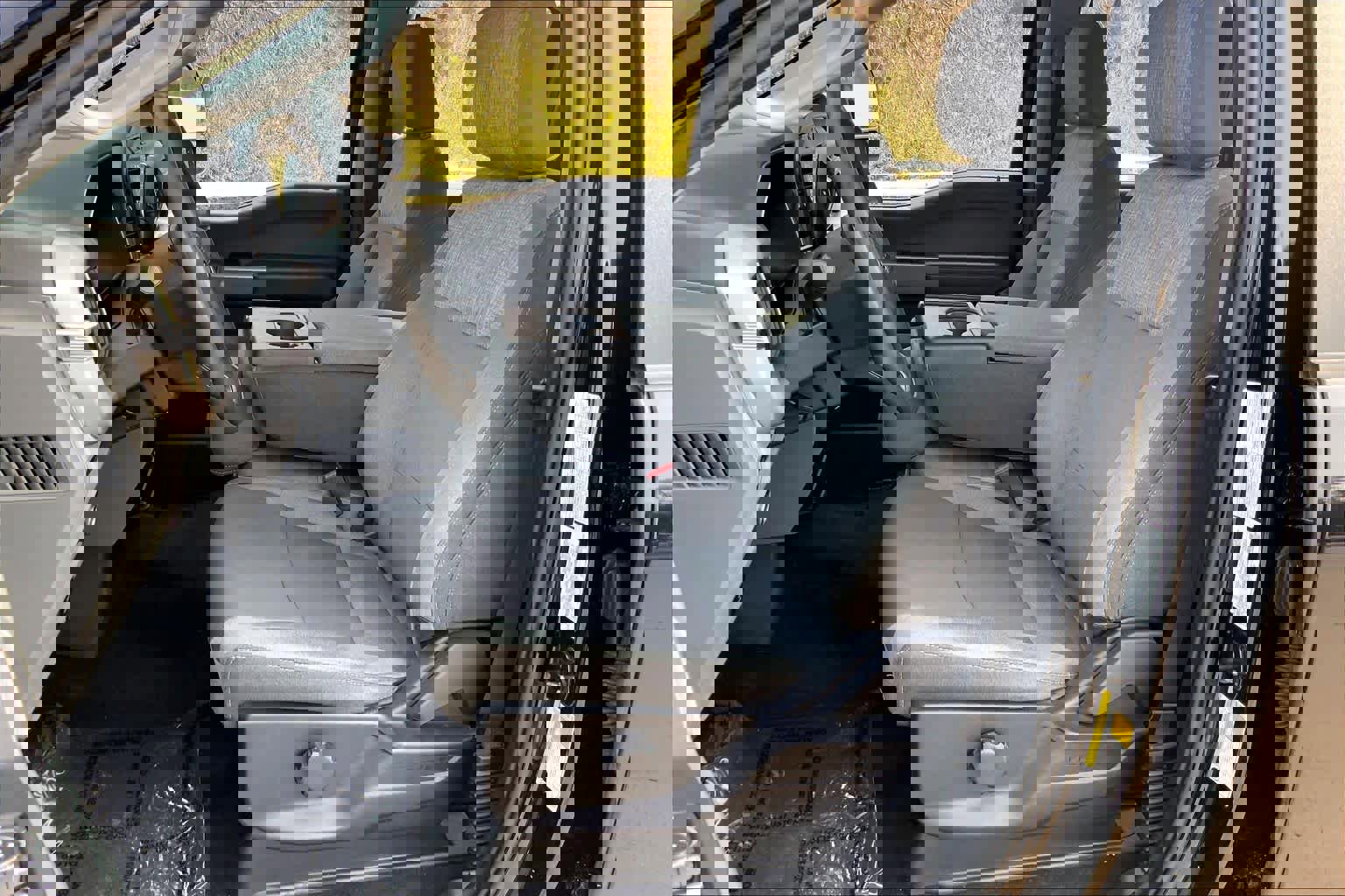 Used 2023 Ford F150 XLT w/ Trailer Tow Package image 8