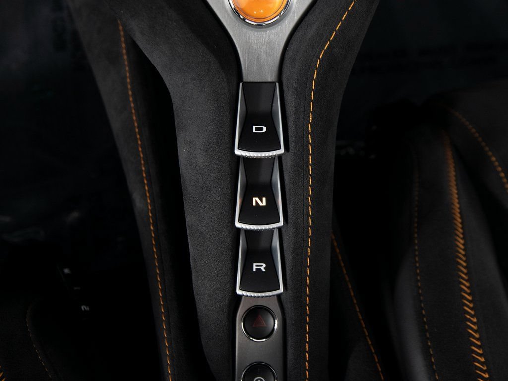 Used 2025 McLaren 750S image 22
