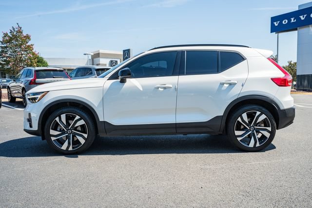 Used 2024 Volvo XC40 B5 Plus w/ Climate Package AWD/4WD image 4