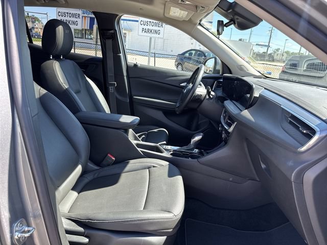 Used 2024 Buick Encore GX Sport Touring w/ Experience Buick Package FWD image 27