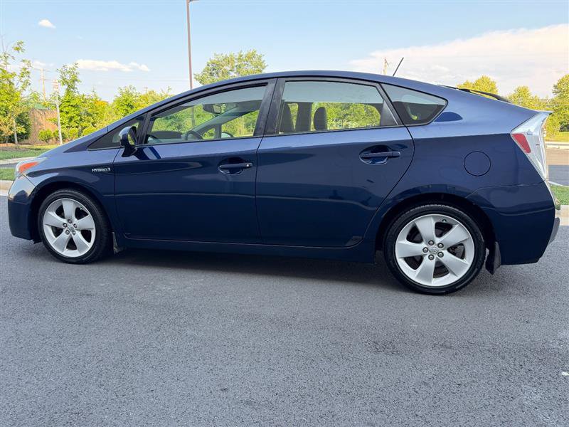 Used 2015 Toyota Prius Five w/ Advanced Technology Package FWD image 7
