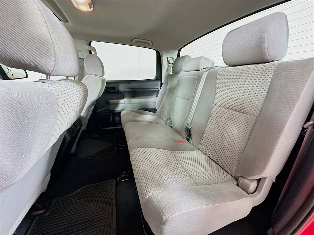 Used 2013 Toyota Tundra 4x4 CrewMax w/ SR5 Pkg image 4