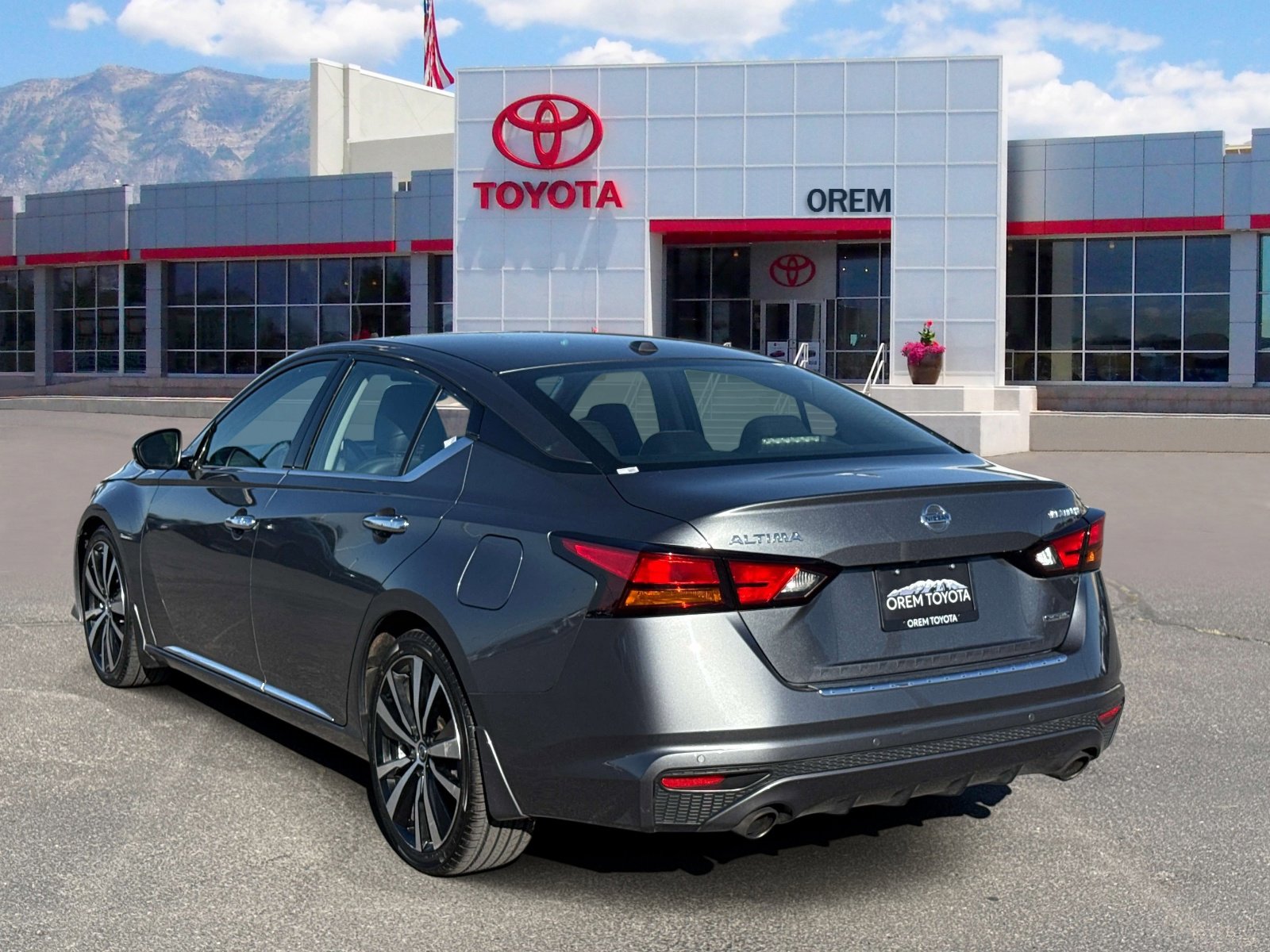 Used 2019 Nissan Altima 2.0 Platinum FWD image 5