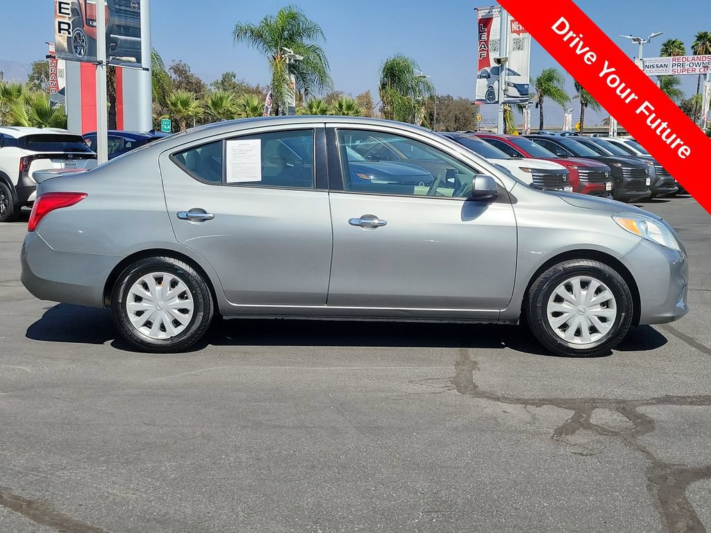 Used 2014 Nissan Versa SV FWD image 36