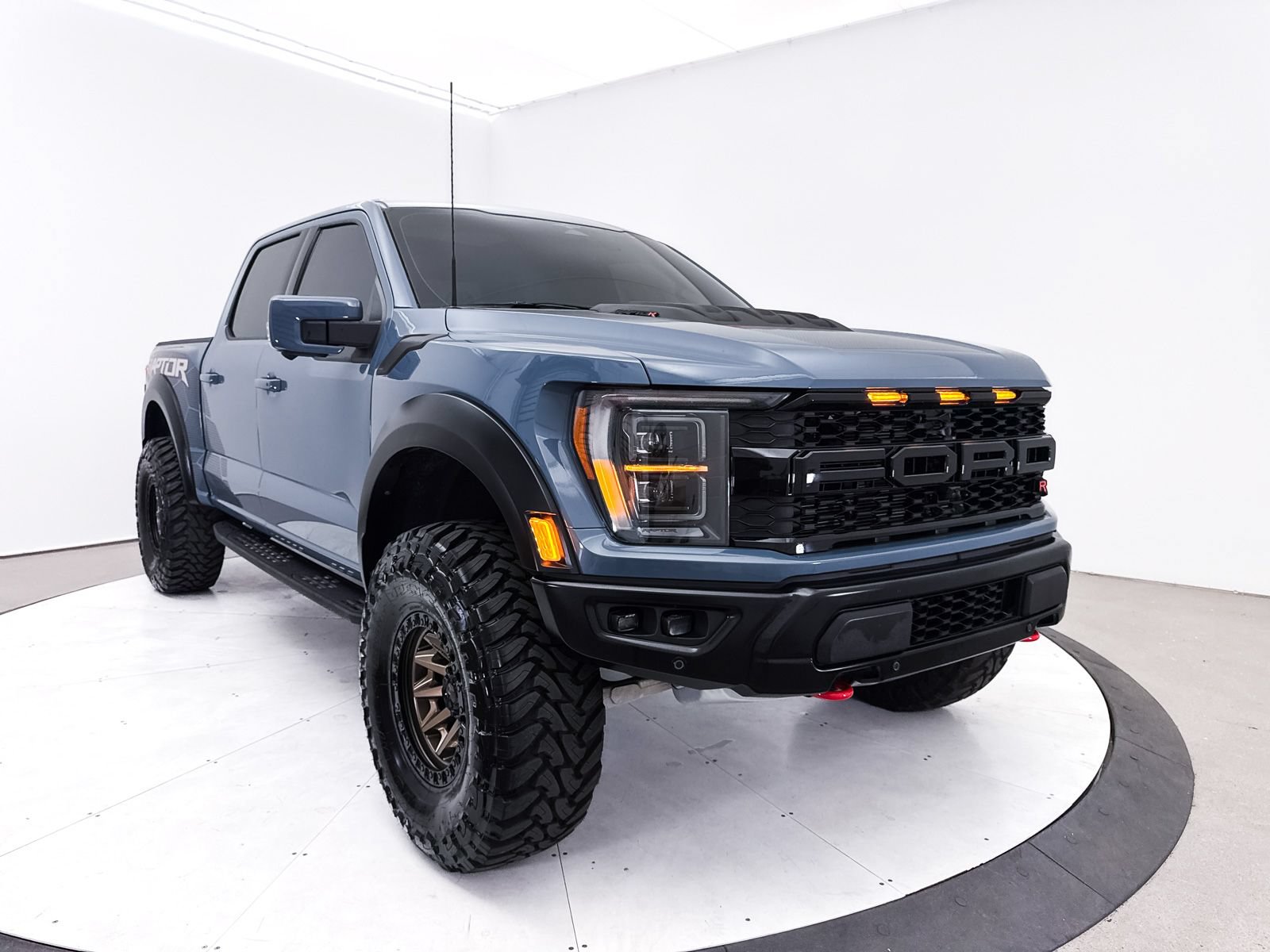 Used 2023 Ford F150 Raptor w/ Equipment Group 802A Raptor R AWD/4WD image 16