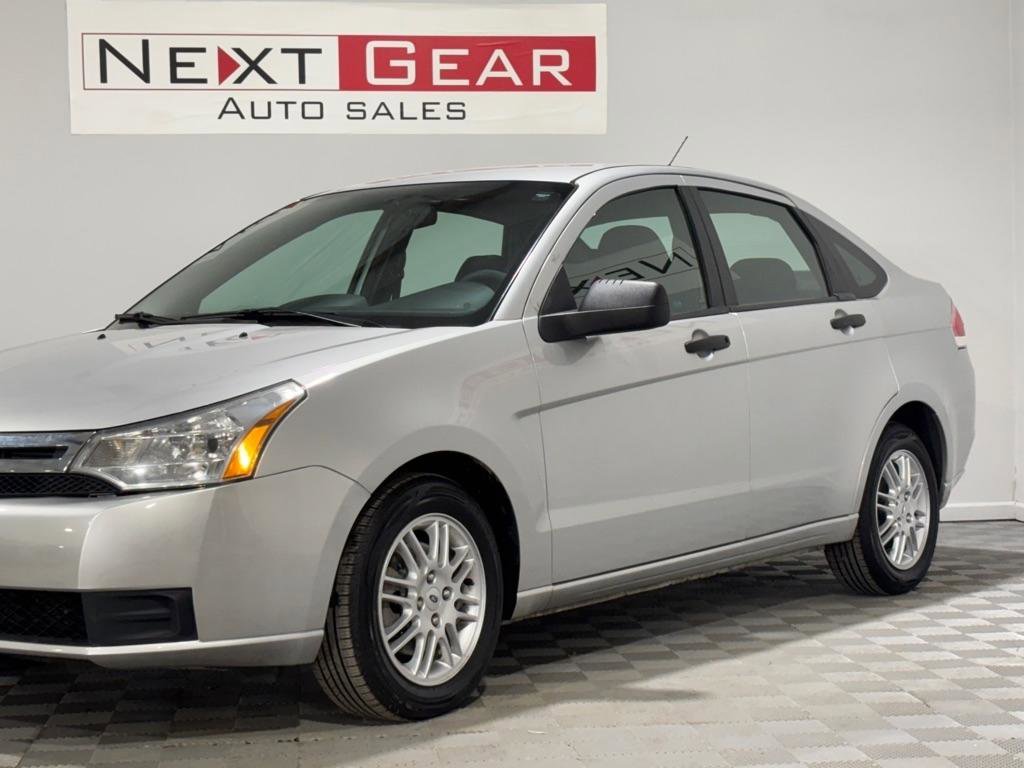 Used 2010 Ford Focus SE image 6