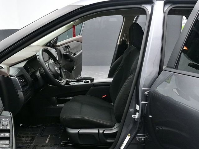 Used 2023 Nissan Rogue S image 17