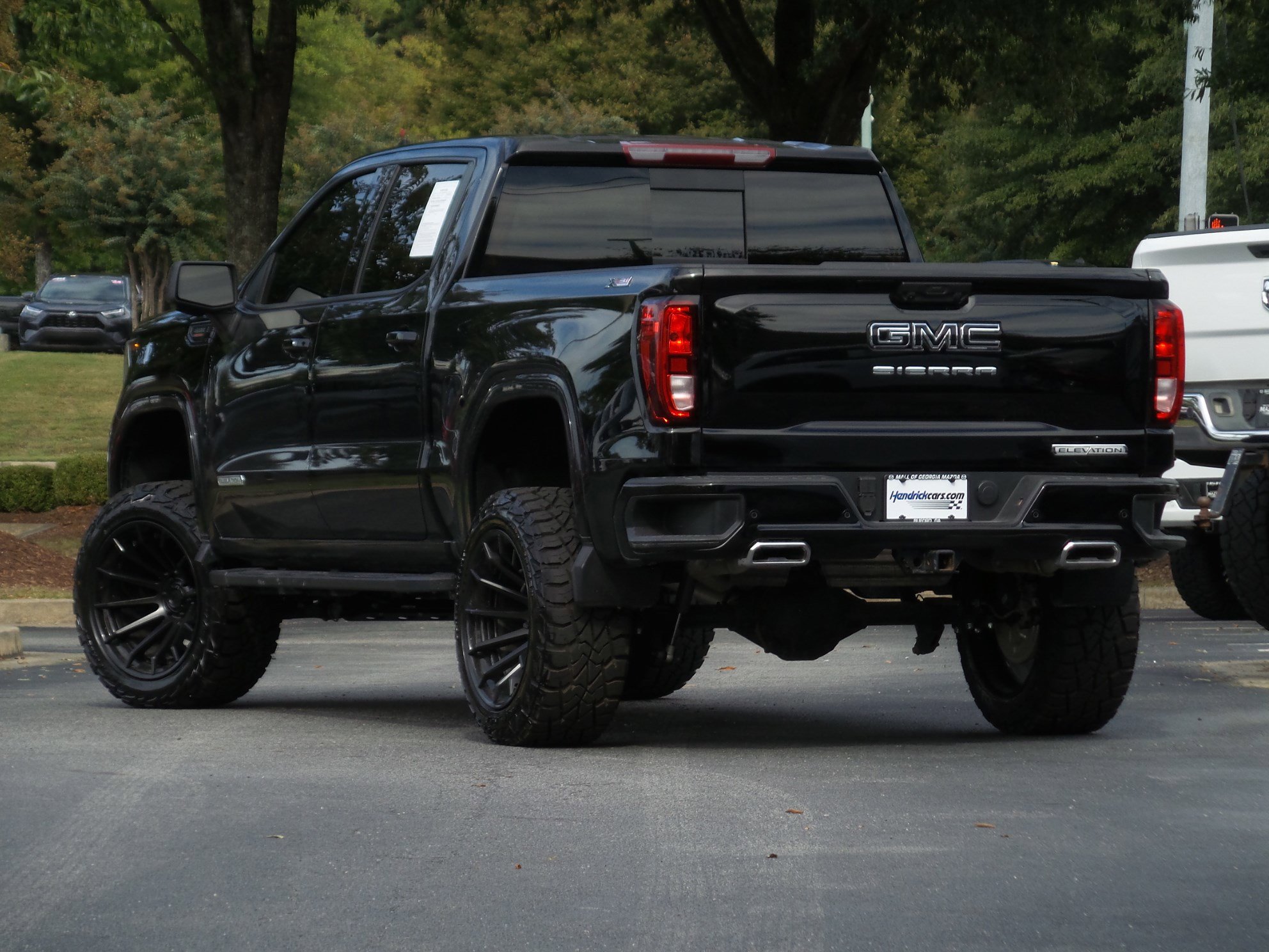 Used 2025 GMC Sierra 1500 Elevation w/ Elevation Premium Package video 3