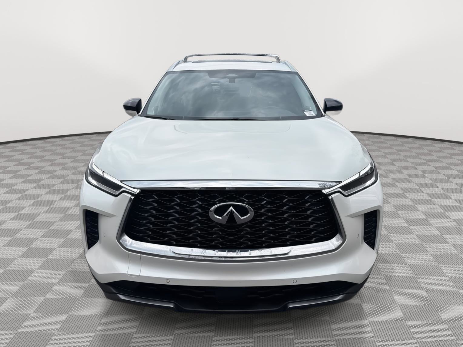 Used 2023 INFINITI QX60 Sensory w/ Cargo Package AWD/4WD image 2