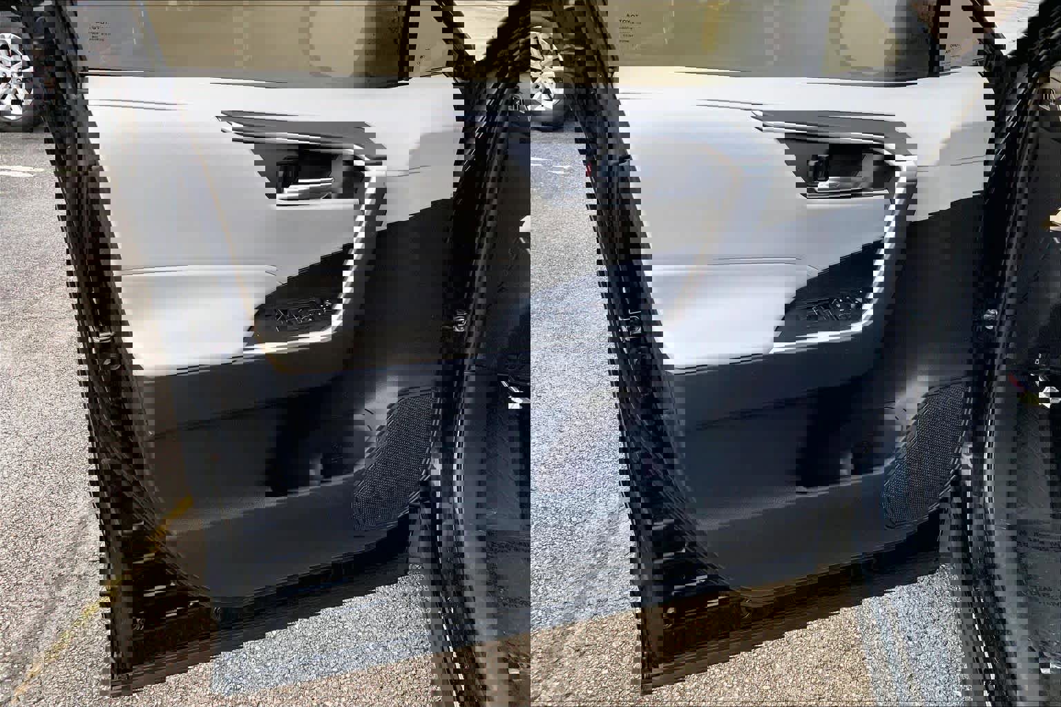 Used 2024 Toyota RAV4 XLE w/ Convenience Package image 21