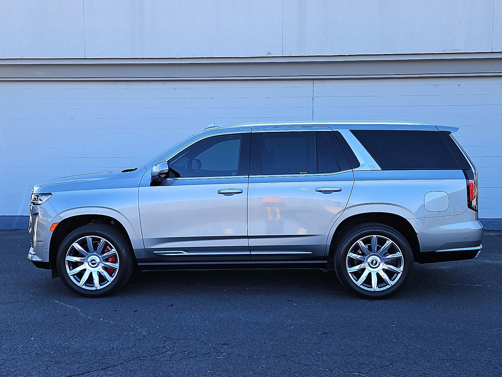 Certified 2024 Cadillac Escalade Premium Luxury Platinum w/ Heavy-Duty Trailer Package image 2