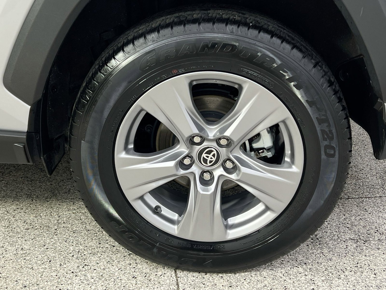 Used 2024 Toyota RAV4 XLE image 16