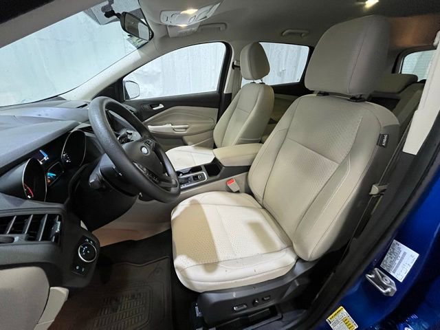 Used 2017 Ford Escape SE w/ Equipment Group 201A image 10
