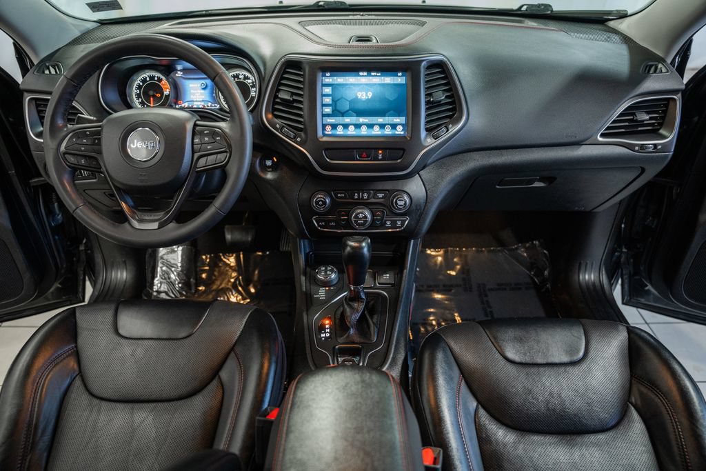 Used 2022 Jeep Cherokee Trailhawk w/ Premium Leather Package AWD/4WD image 22