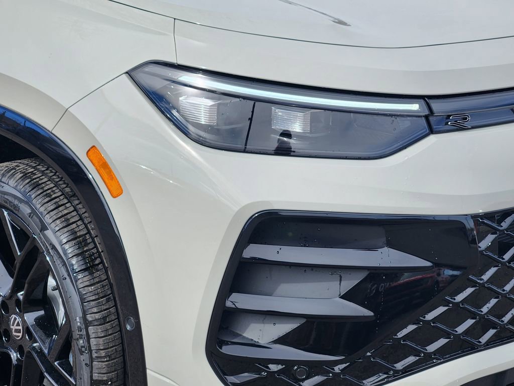 New 2026 Volkswagen Tiguan SE R-Line AWD/4WD image 28