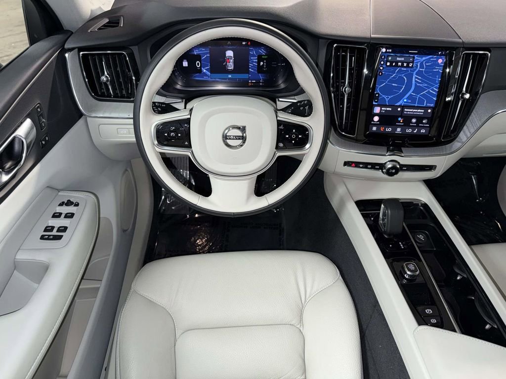 Used 2025 Volvo XC60 T8 Plus w/ Climate Package image 4