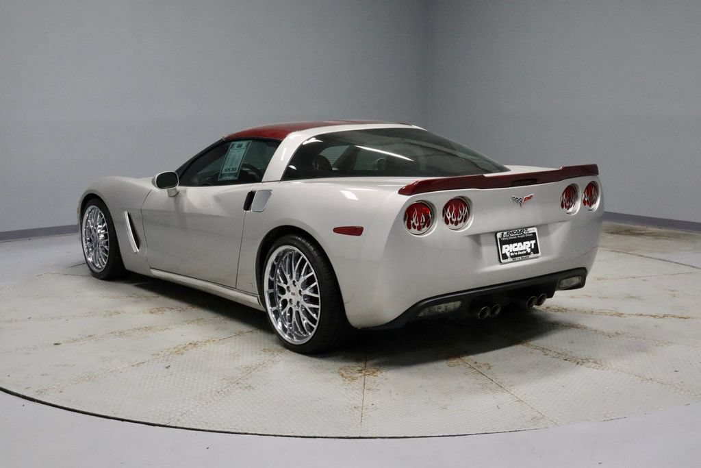 Used 2007 Chevrolet Corvette Coupe w/ Preferred Equipment Group RWD image 7