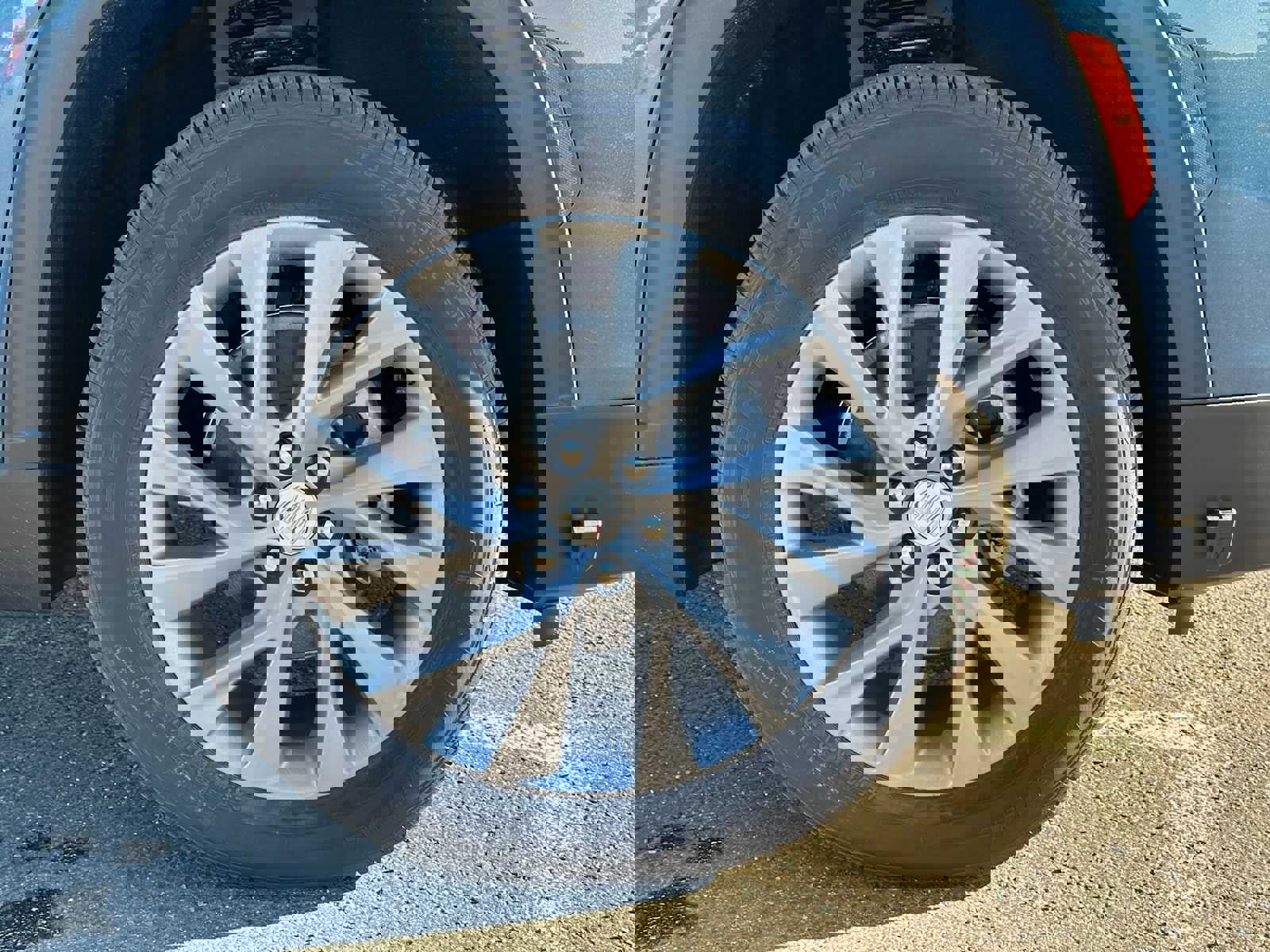 New 2026 Buick Enclave Preferred w/ Power Package image 9