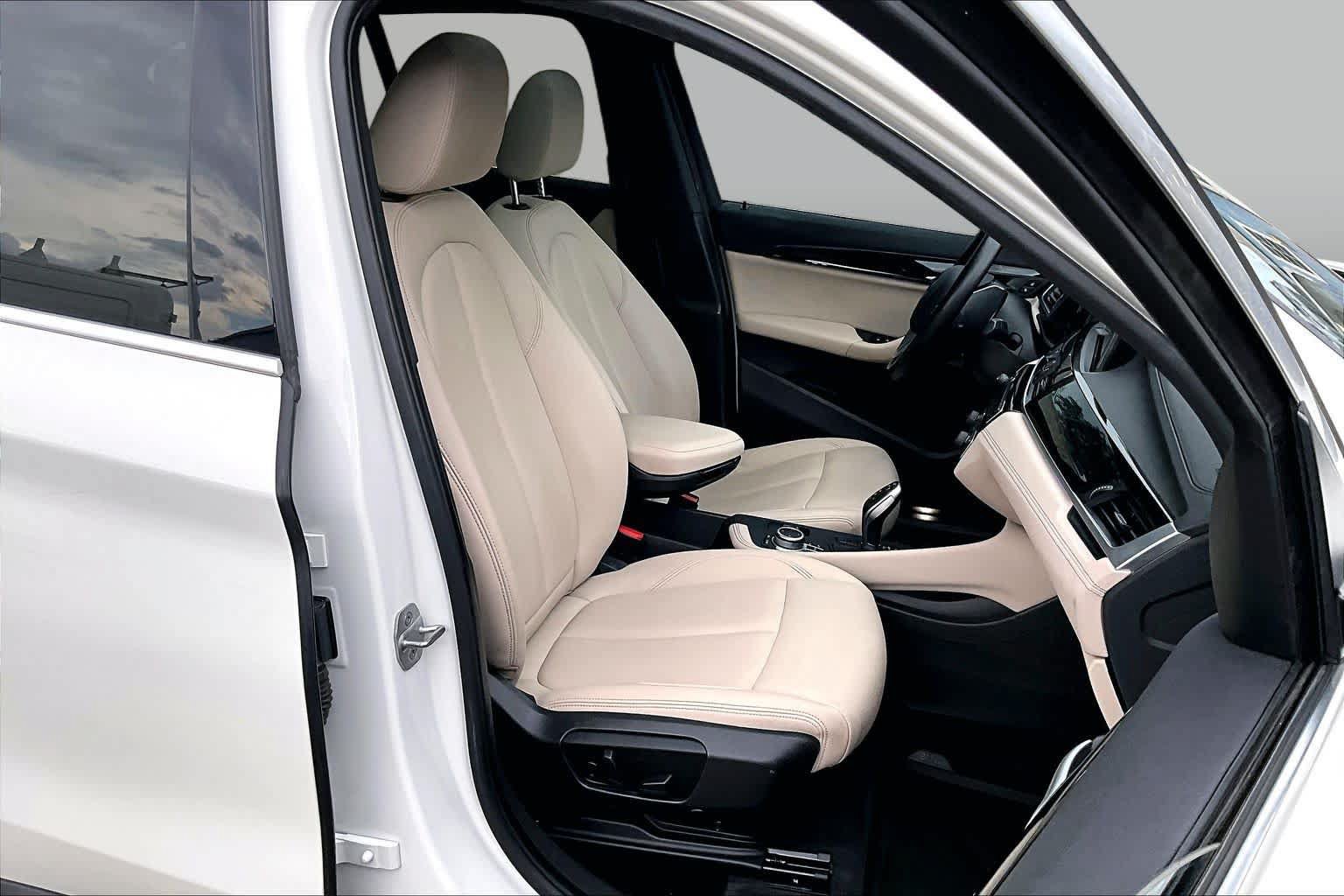 Used 2021 BMW X1 sDrive28i w/ Convenience Package FWD image 12