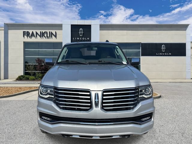 Used 2017 Lincoln Navigator Select AWD/4WD image 2