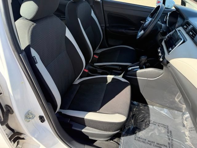 Used 2022 Nissan Versa SV FWD image 29