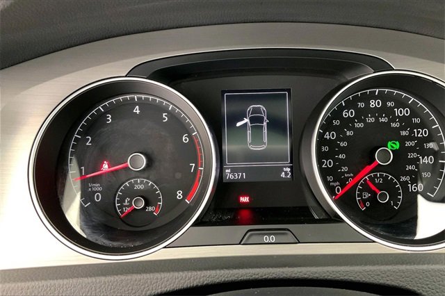 Used 2017 Volkswagen Golf 4-Door image 20