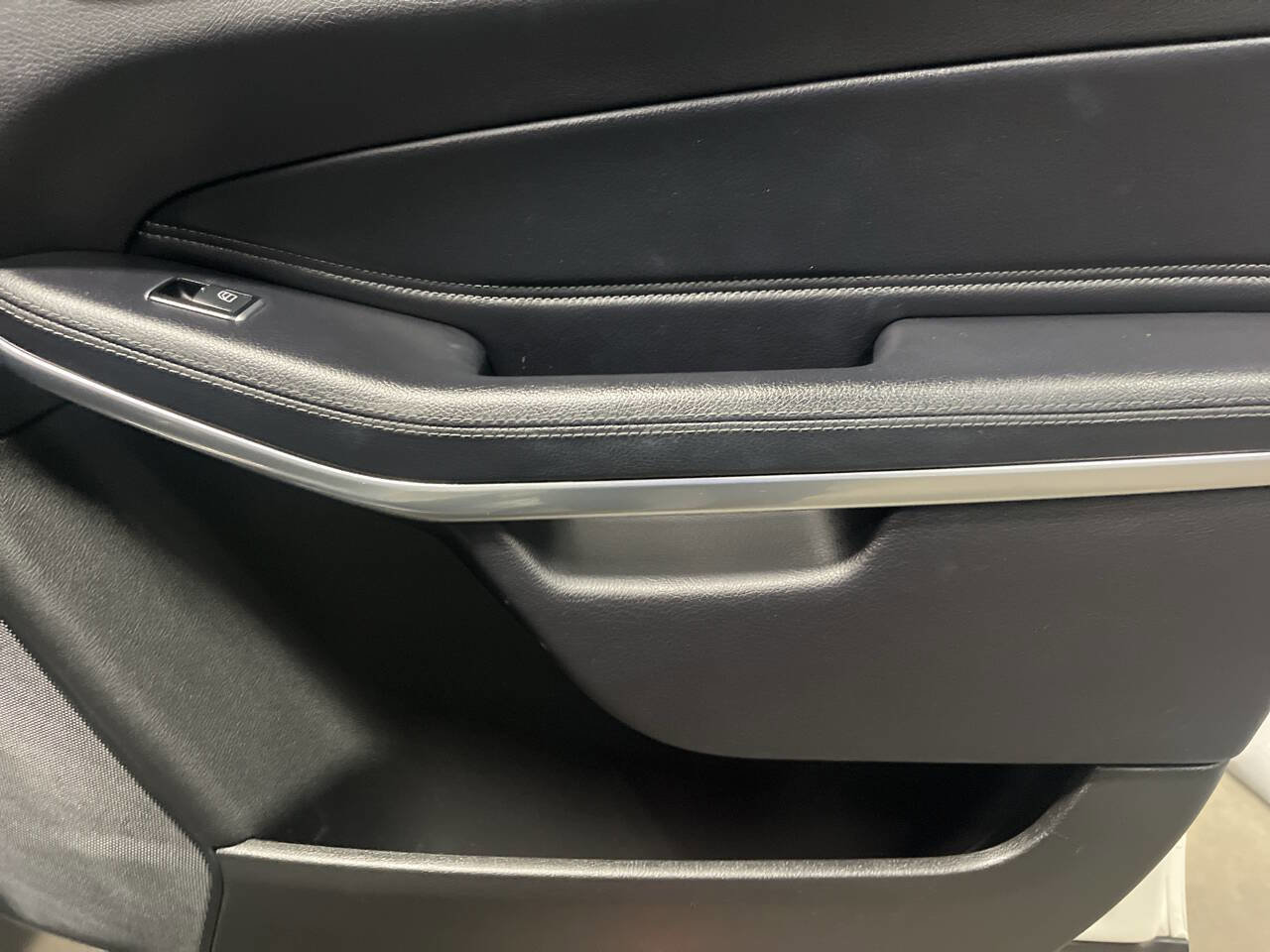 Used 2017 Mercedes-Benz GLS 550 4MATIC image 14