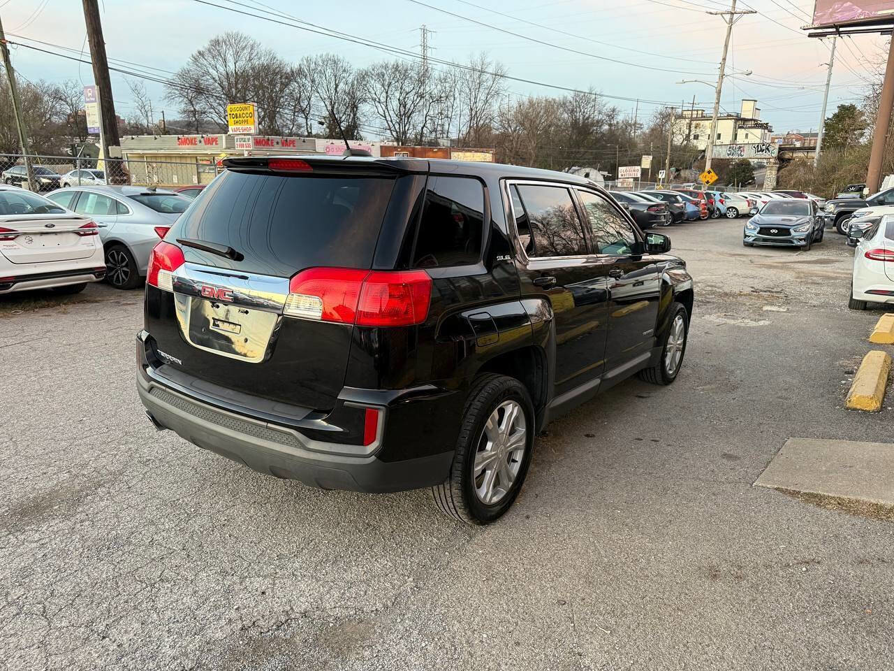 Used 2017 GMC Terrain SLE image 5