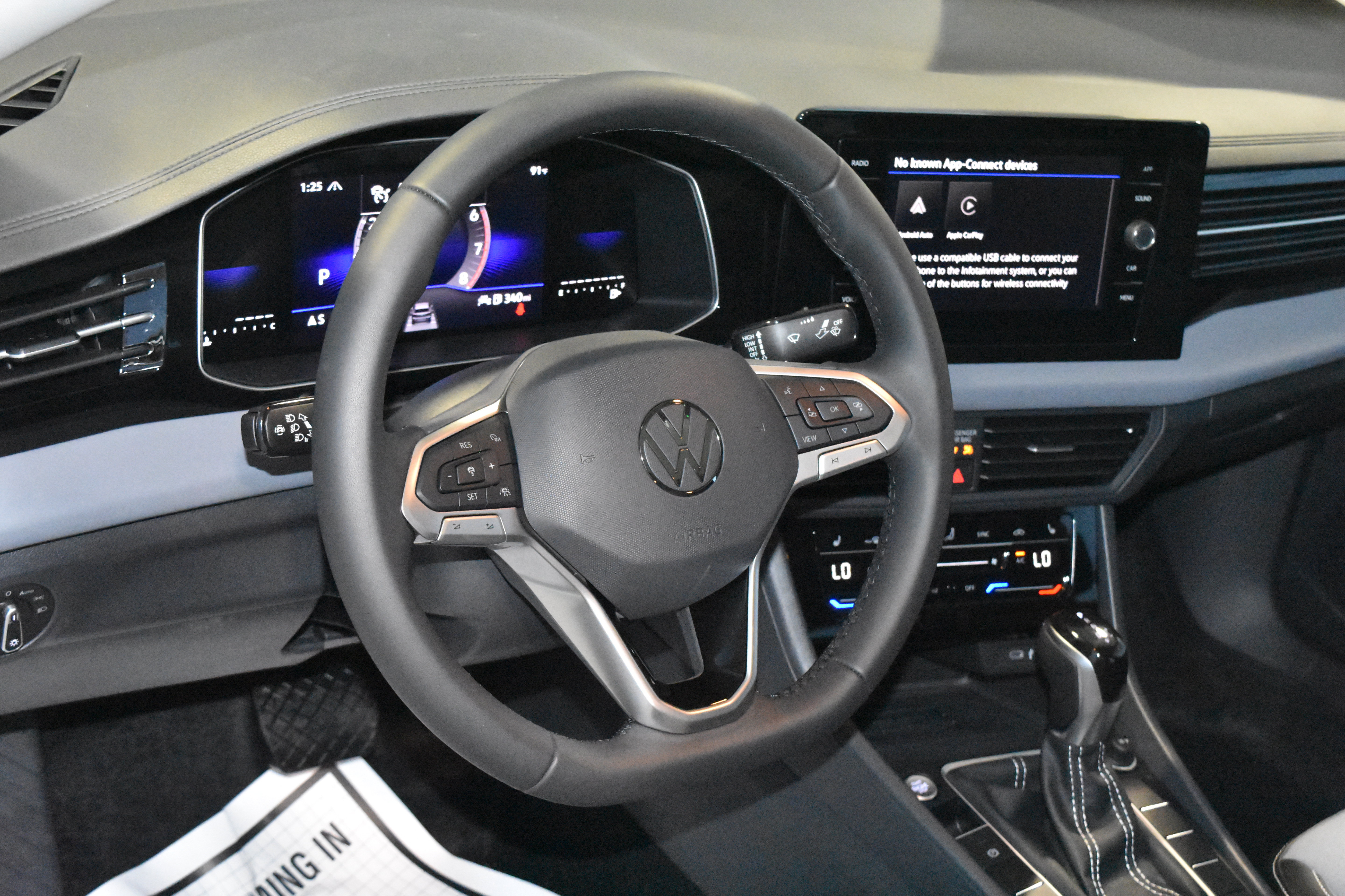 New 2026 Volkswagen Jetta SE FWD image 2