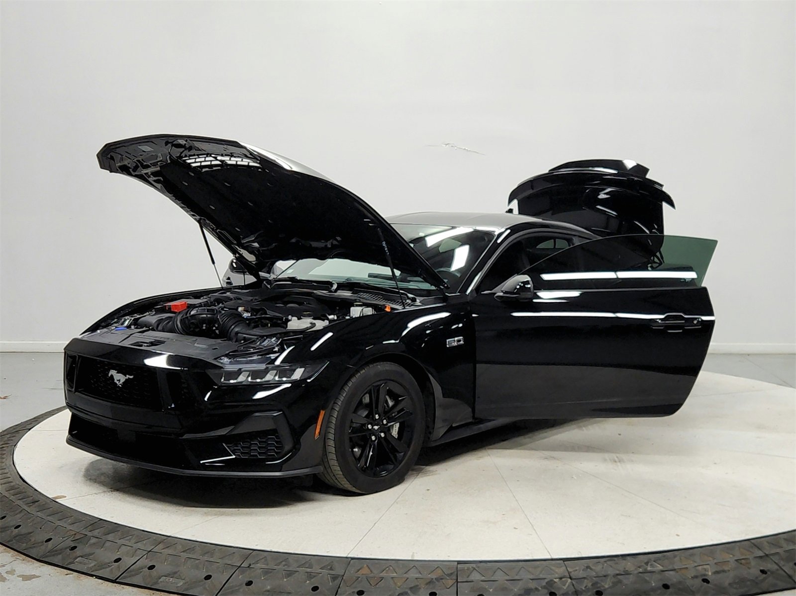 Used 2024 Ford Mustang GT image 11