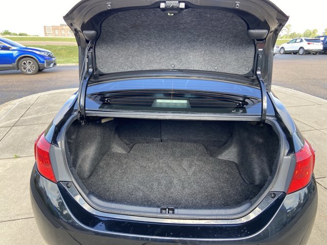 Used 2018 Toyota Corolla SE image 26