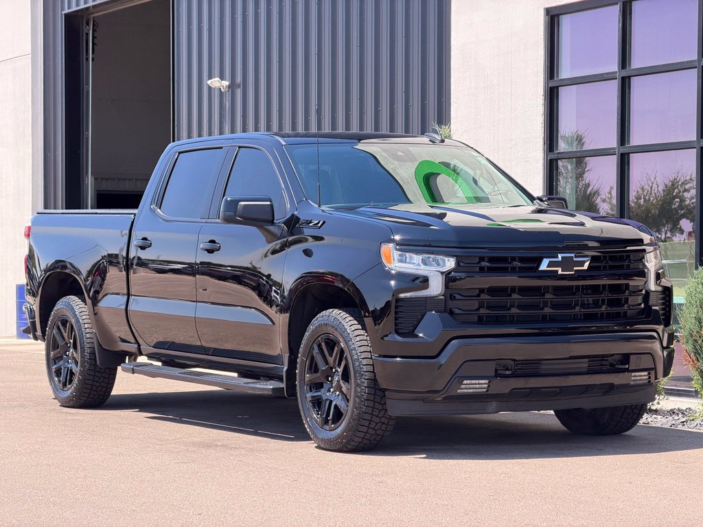 Used 2024 Chevrolet Silverado 1500 RST w/ Z71 Off-Road Package AWD/4WD image 4