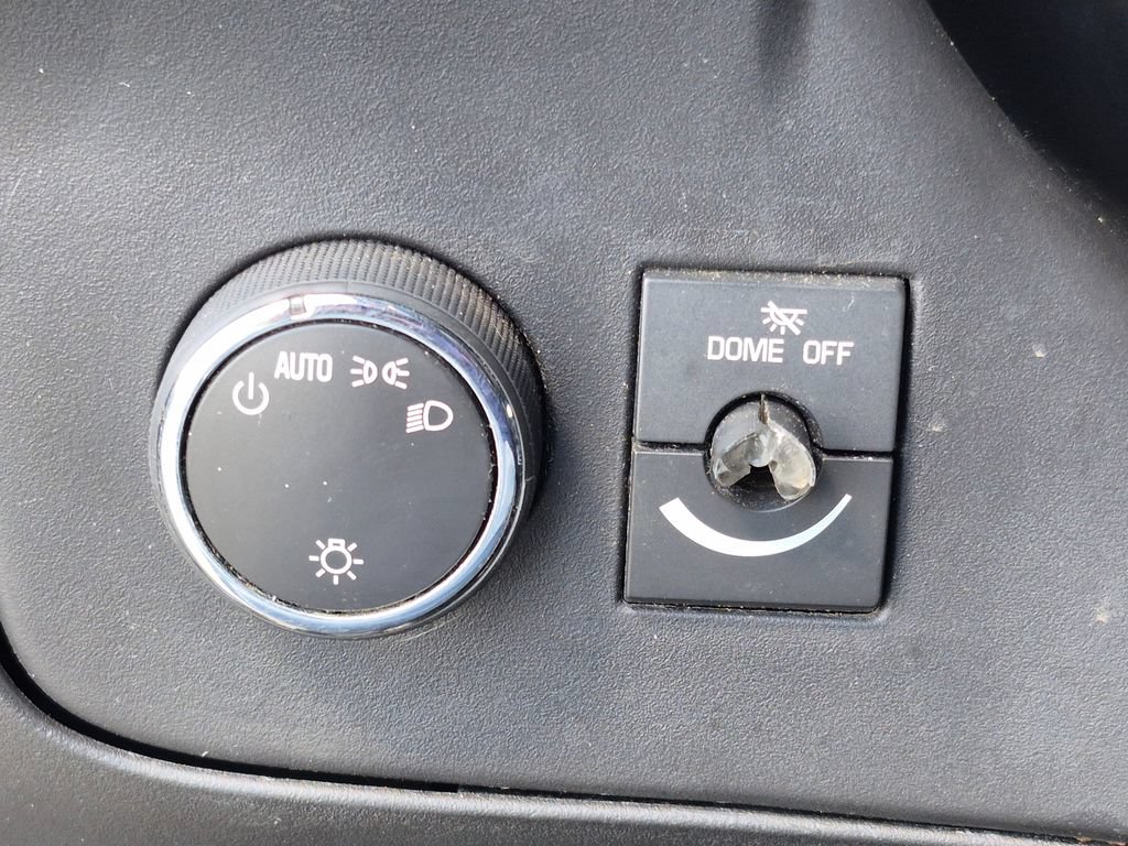 Used 2015 Chevrolet Express 2500 RWD image 16