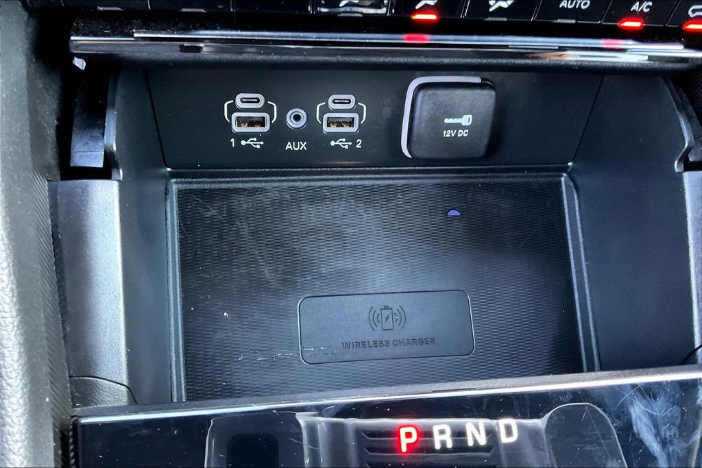 Used 2025 Jeep Grand Cherokee Altitude AWD/4WD image 17