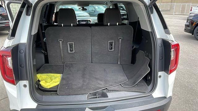 Used 2020 GMC Acadia SLE w/ Driver Convenience Package image 31