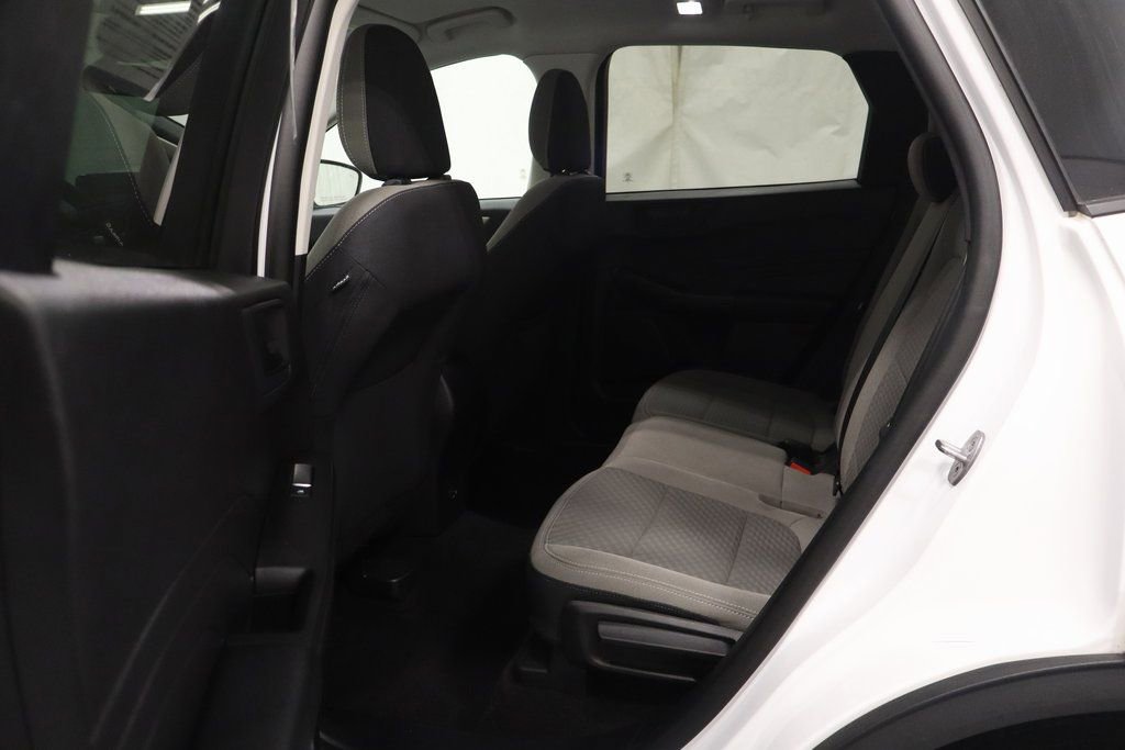 Used 2022 Ford Escape SE image 13