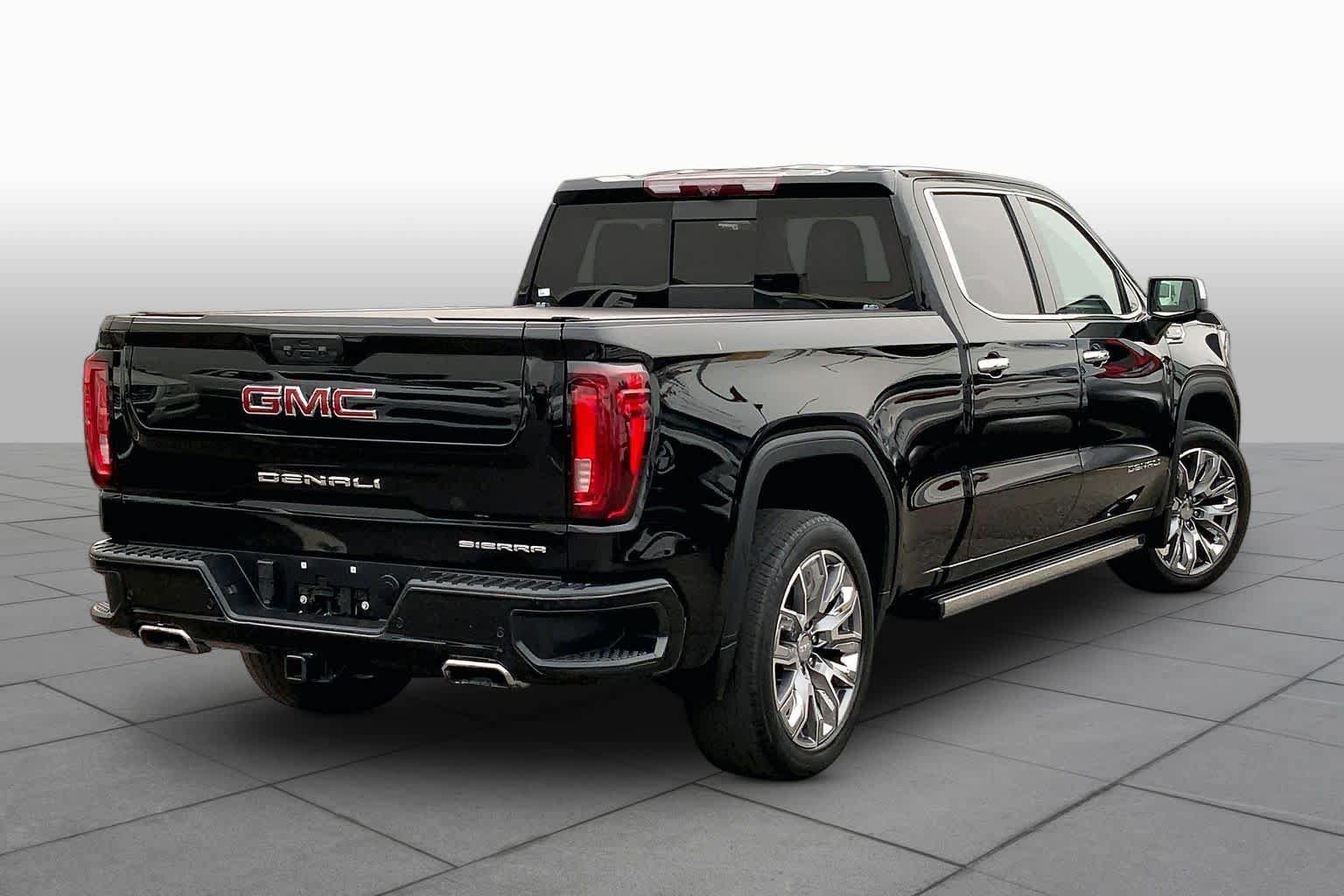Certified 2023 GMC Sierra 1500 Denali w/ Denali Reserve Package AWD/4WD image 12