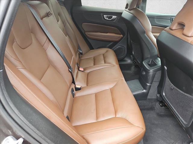 Used 2024 Volvo XC60 T8 Plus w/ Climate Package AWD/4WD image 18