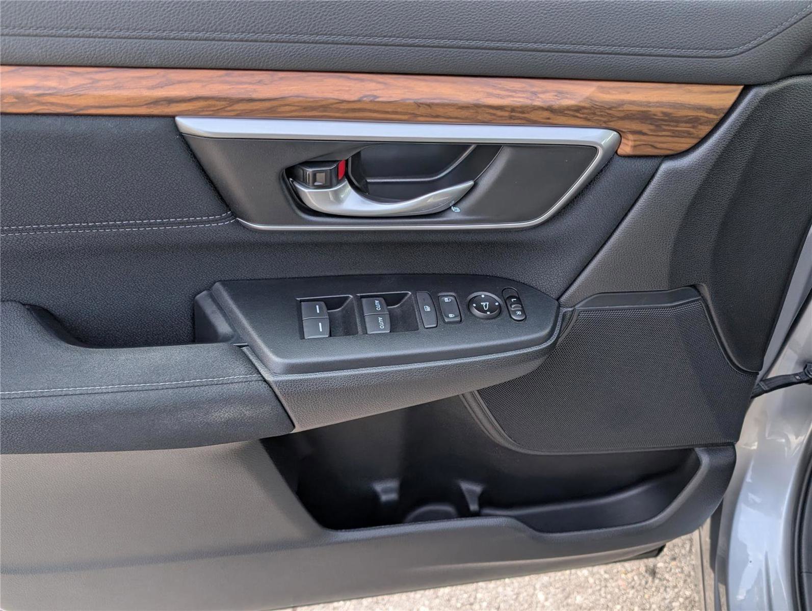 Used 2020 Honda CR-V EX image 18