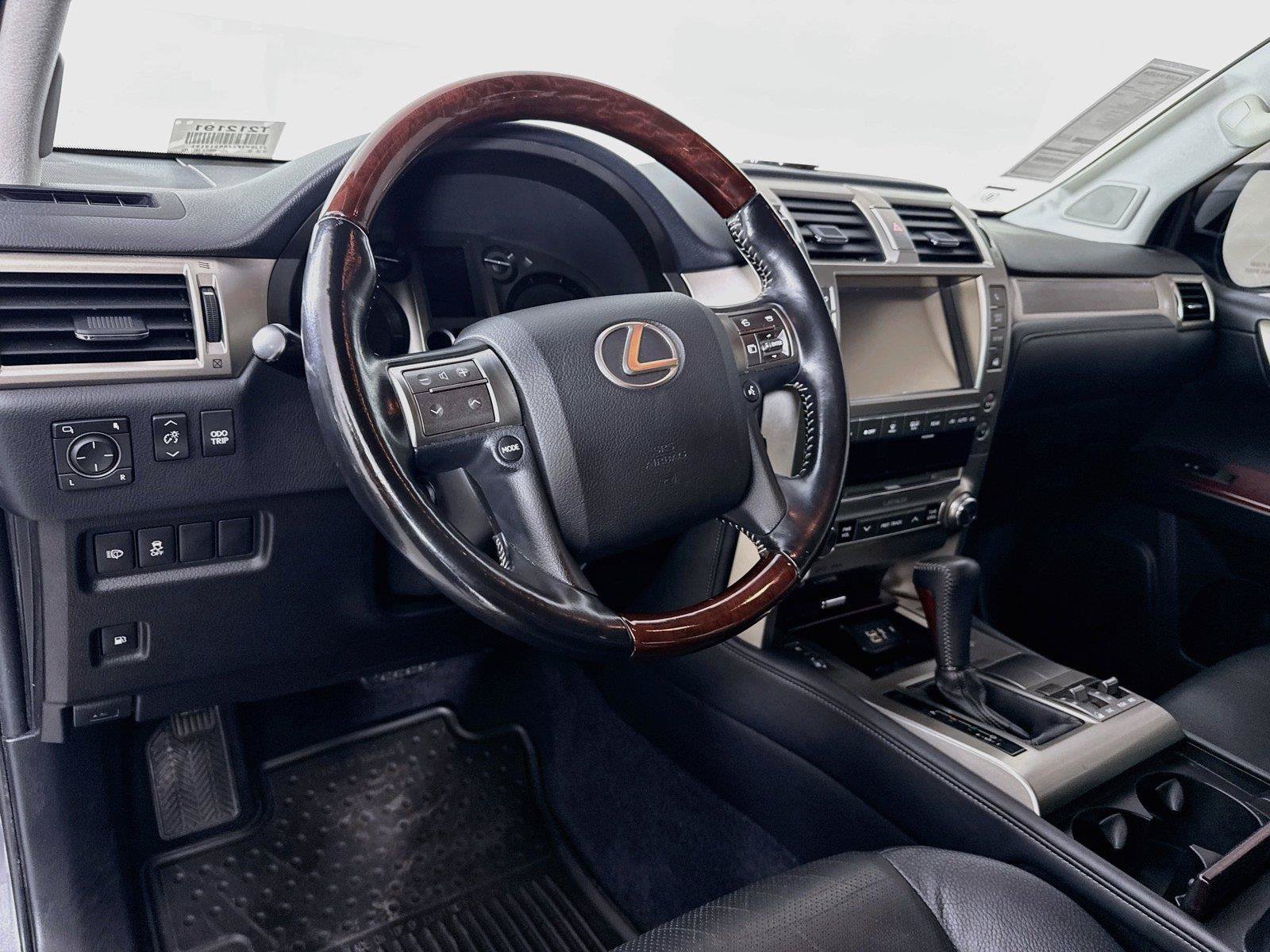 Used 2019 Lexus GX 460 Premium AWD/4WD image 4